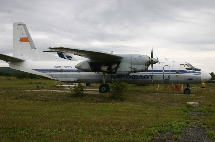 Самолет Ан-26