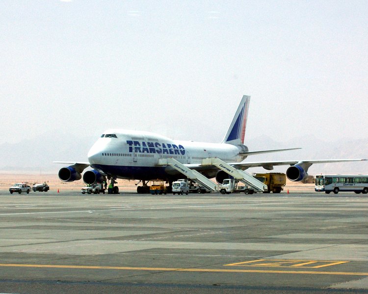 Самолет Boeing 747-300