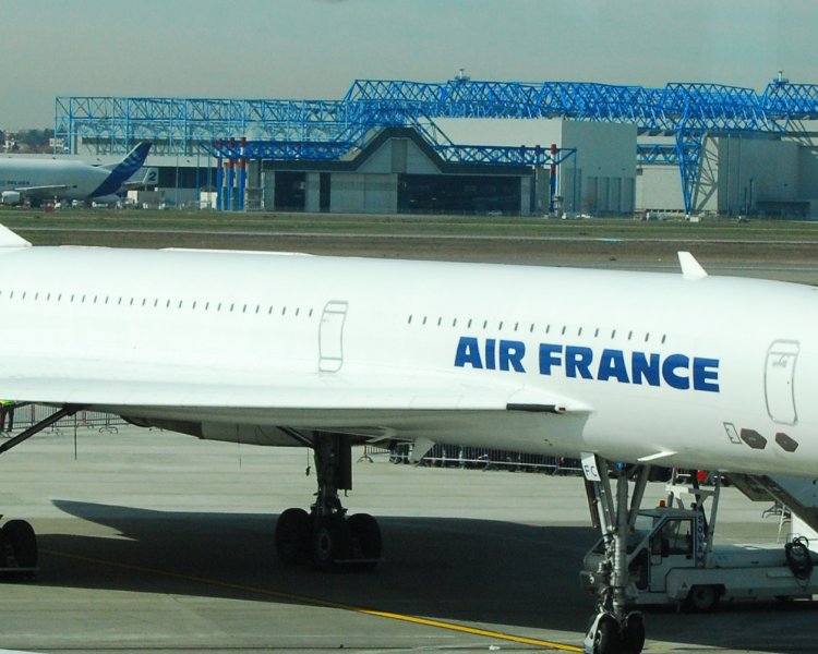 Самолет Concorde