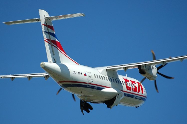 Самолет ATR 42–400