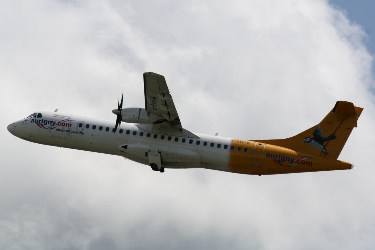 Самолет ATR 72–200
