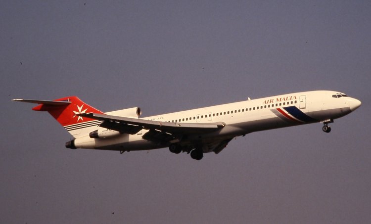 Самолет Boeing 727-200
