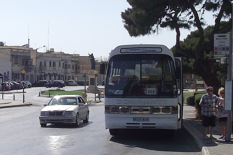 Автобус Bedford YMT Duple Dominant II