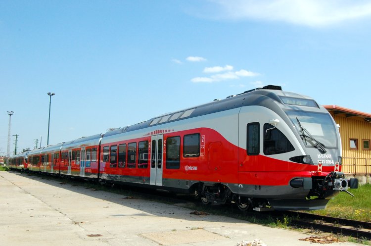 Электропоезд FLIRT (MÁV 415, RABe 521-524, SNTF 541, ER75, EN75, Sm5, ЭПг, ЭПр)