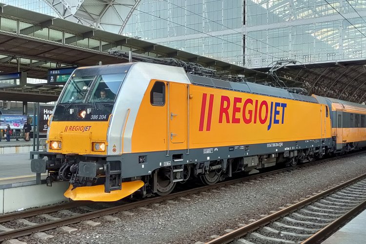 Электровоз Traxx F140 MS2 (E 186, SNCB 28, EU43, Re 484, RJ 386)