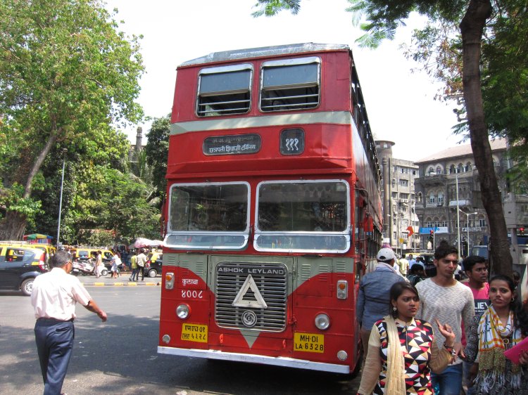 Автобус Ashok Leyland Titan
