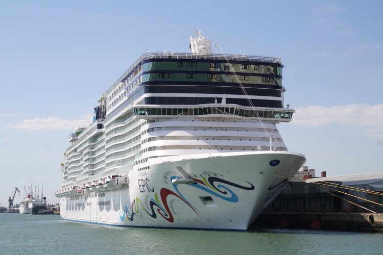 Теплоход Norwegian Epic