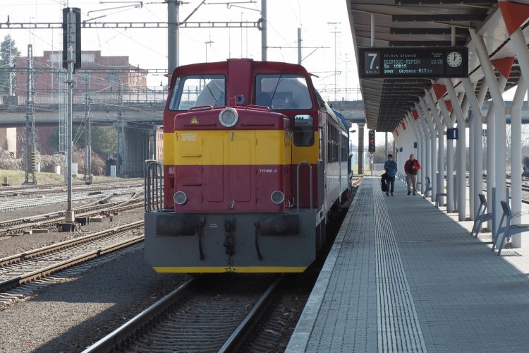 Тепловоз 710 (T 334.0)