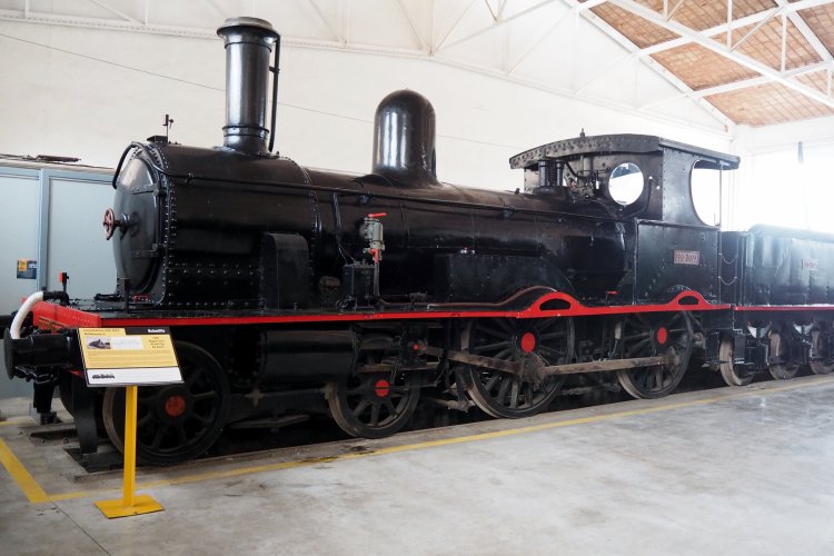 Паровоз 220 (AGR 1-8)