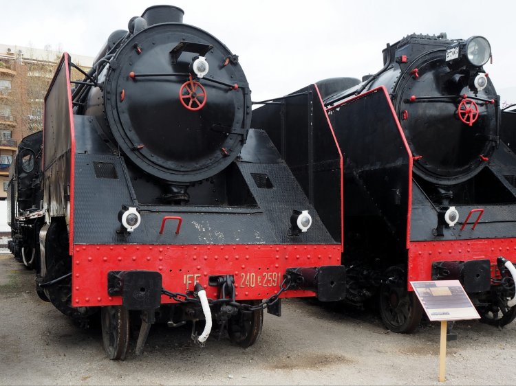 Паровоз 240F (Renfe 2400)