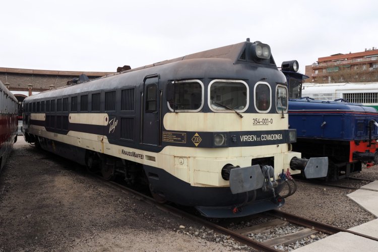 Тепловоз 354 (Talgo, 4000-T)