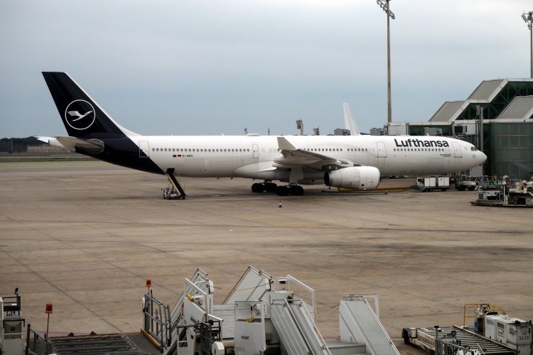 Самолет A330-300