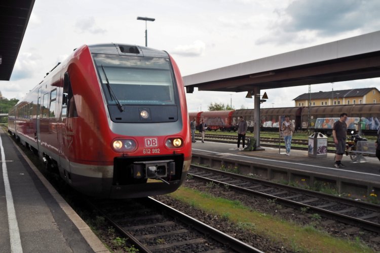 Дизель-поезд RegioSwinger (DB 612, HŽ 7123)