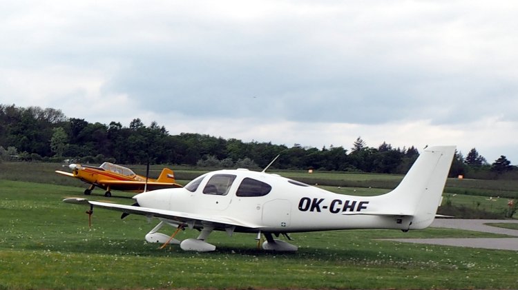 Самолет SR22 GTS
