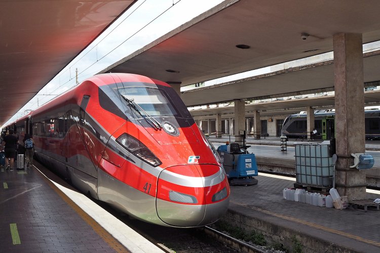Электропоезд ETR 1000 (Frecciarossa 1000, S 109)