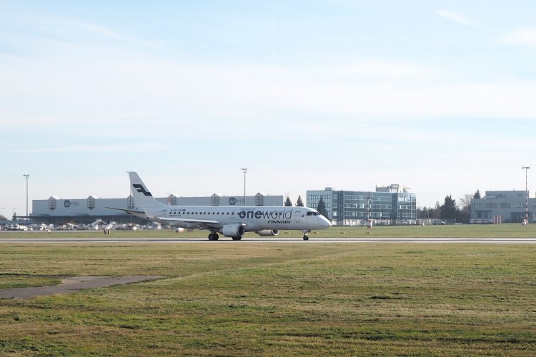 Самолет ERJ 190-100 (E-Jet, E190)