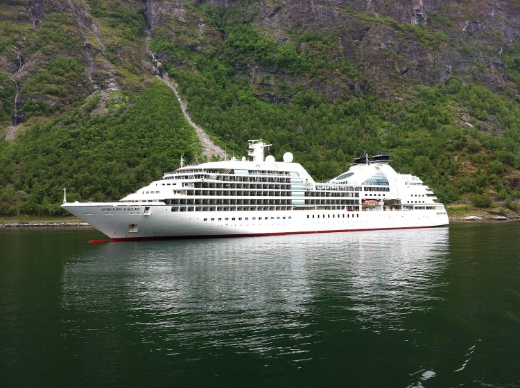 Теплоход Seabourn Sojourn