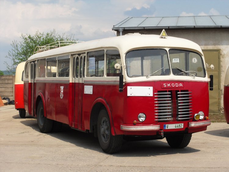 Автобус Škoda 706 RO MTZ