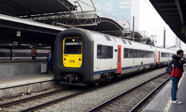 Электропоезд AM 96 (MS96)