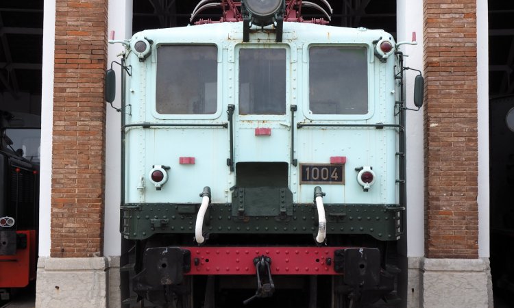 Электровоз 281 (E1000, Renfe 1000)