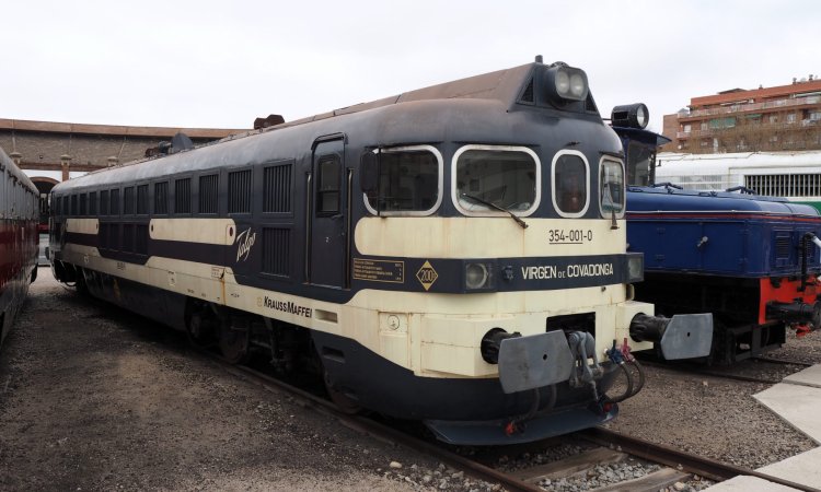 Тепловоз 354 (Talgo, 4000-T)