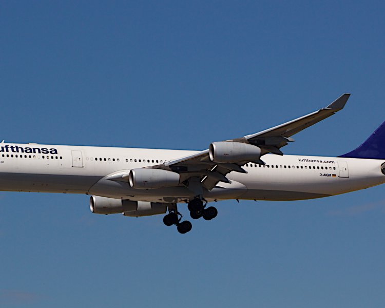 Самолет A340-300
