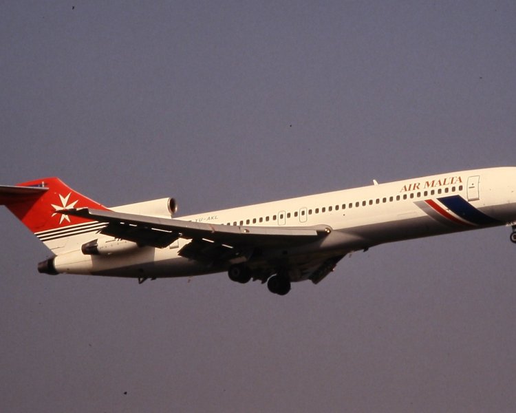 Самолет Boeing 727-200
