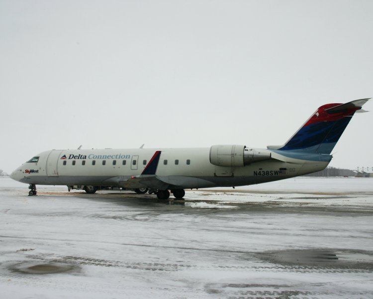 Самолет Bombardier CRJ200 (Canadair CRJ200)