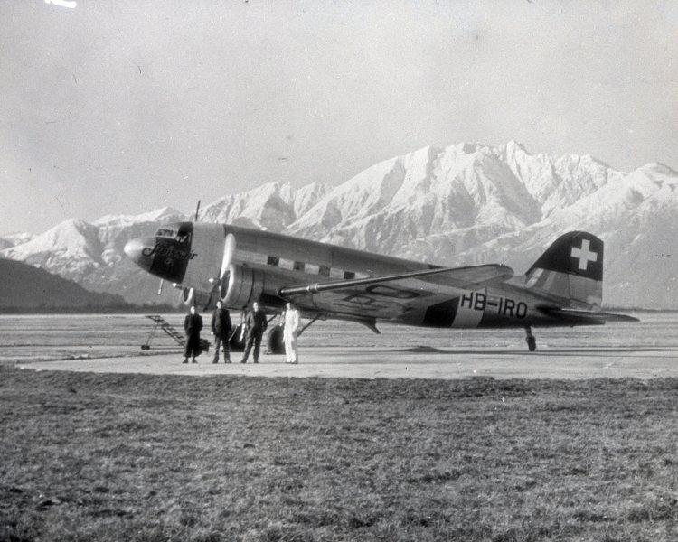 Самолет DC-3