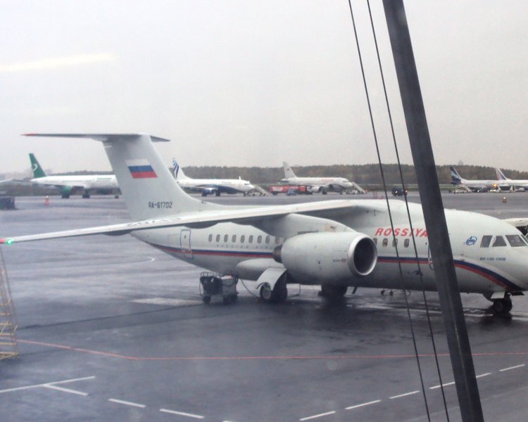 Самолет Ан-148-100B