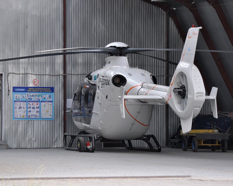 Вертолет Eurocopter EC135 P2+ (EC135 P2i, Airbus Helicopters H135)