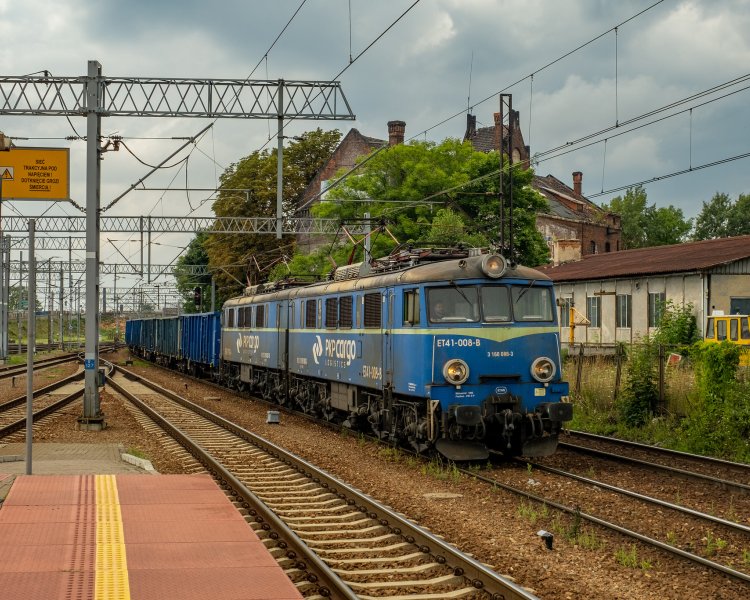 Электровоз 203E (ET41, HŽ 1081)