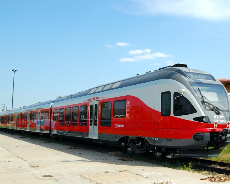 Электропоезд FLIRT (MÁV 415, RABe 521-524, SNTF 541, ER75, EN75, Sm5, ЭПг, ЭПр)