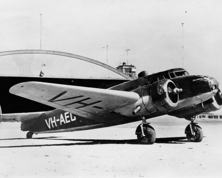 Самолет L-10A (Electra)