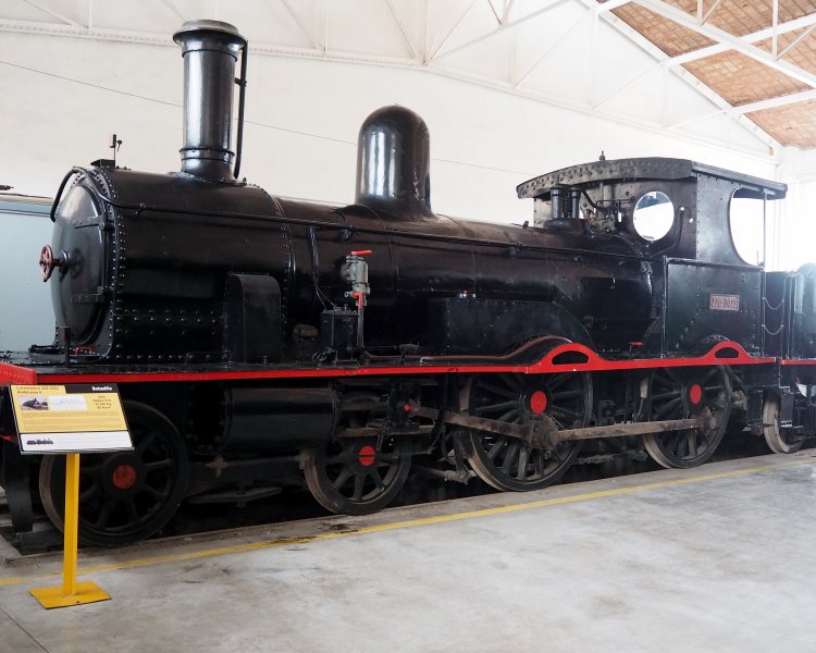 Паровоз 220 (AGR 1-8)