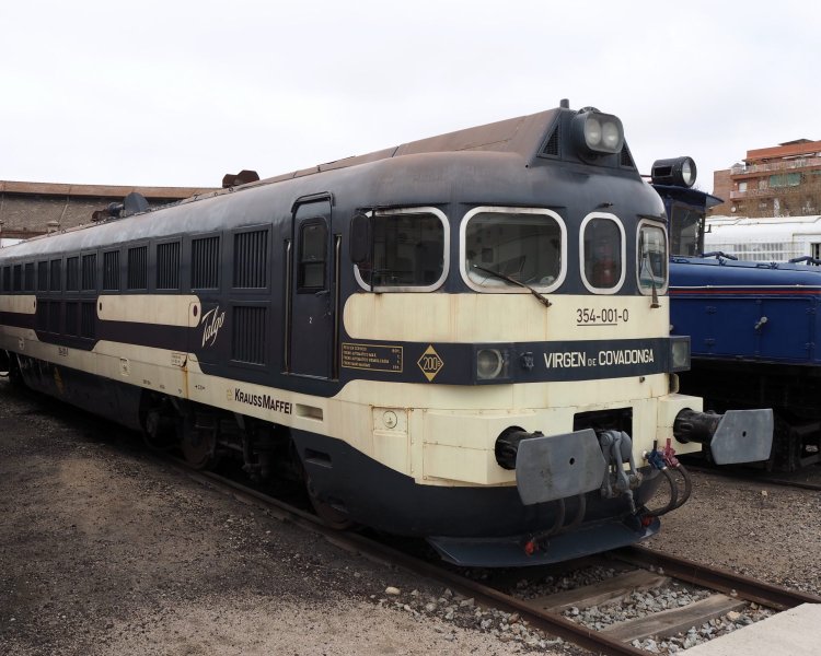 Тепловоз 354 (Talgo, 4000-T)
