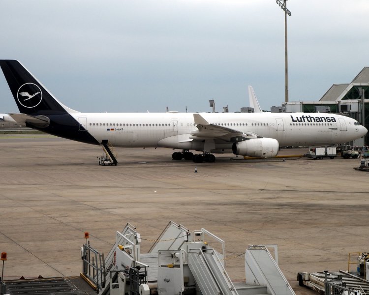 Самолет A330-300
