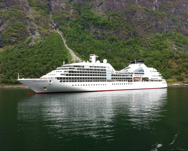 Теплоход Seabourn Sojourn