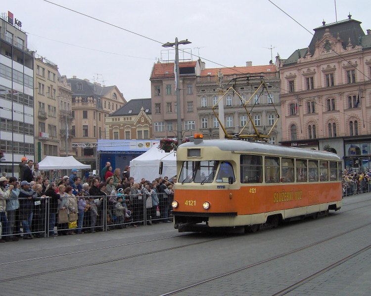 Трамвай Tatra T2R