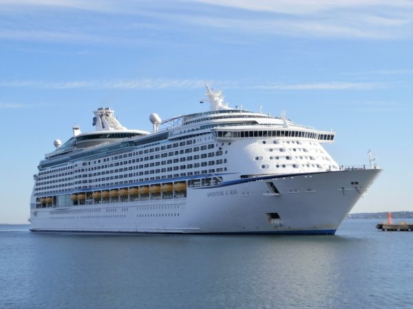 Судно Adventure of the Seas