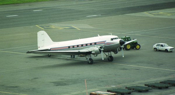 Самолет Douglas C-47A (Skytrain)